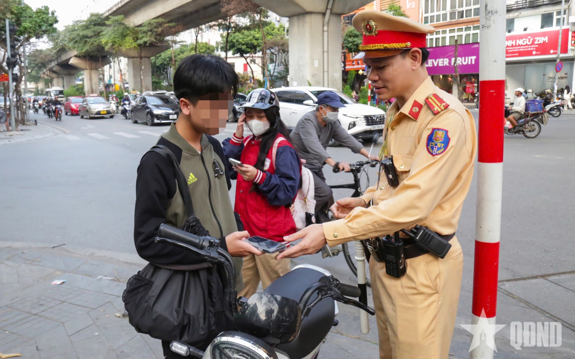 Hà Nội: Xử lý 1.406 học sinh vi phạm giao thông trong tháng 2-2026
